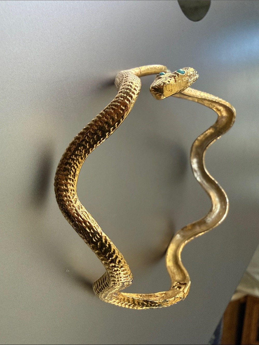 Vintage Gold Textured Serpent Snake Cuff Armlet - Picture 2 of 4